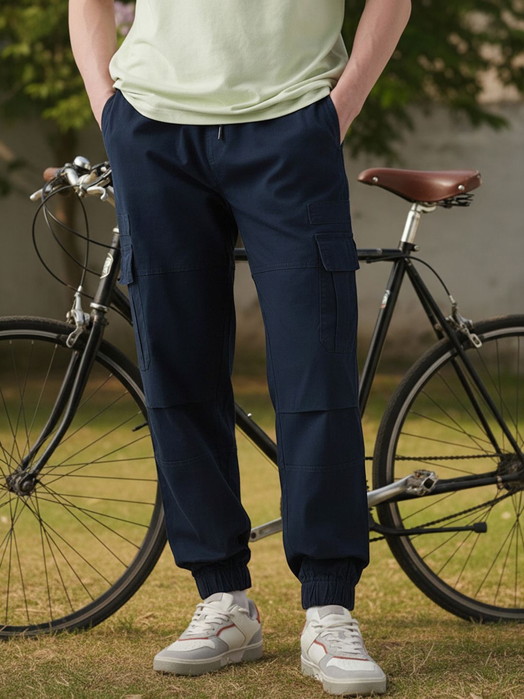Bewakoof Bewakoof Men Navy Blue Oversized Cargo Jogger Pants