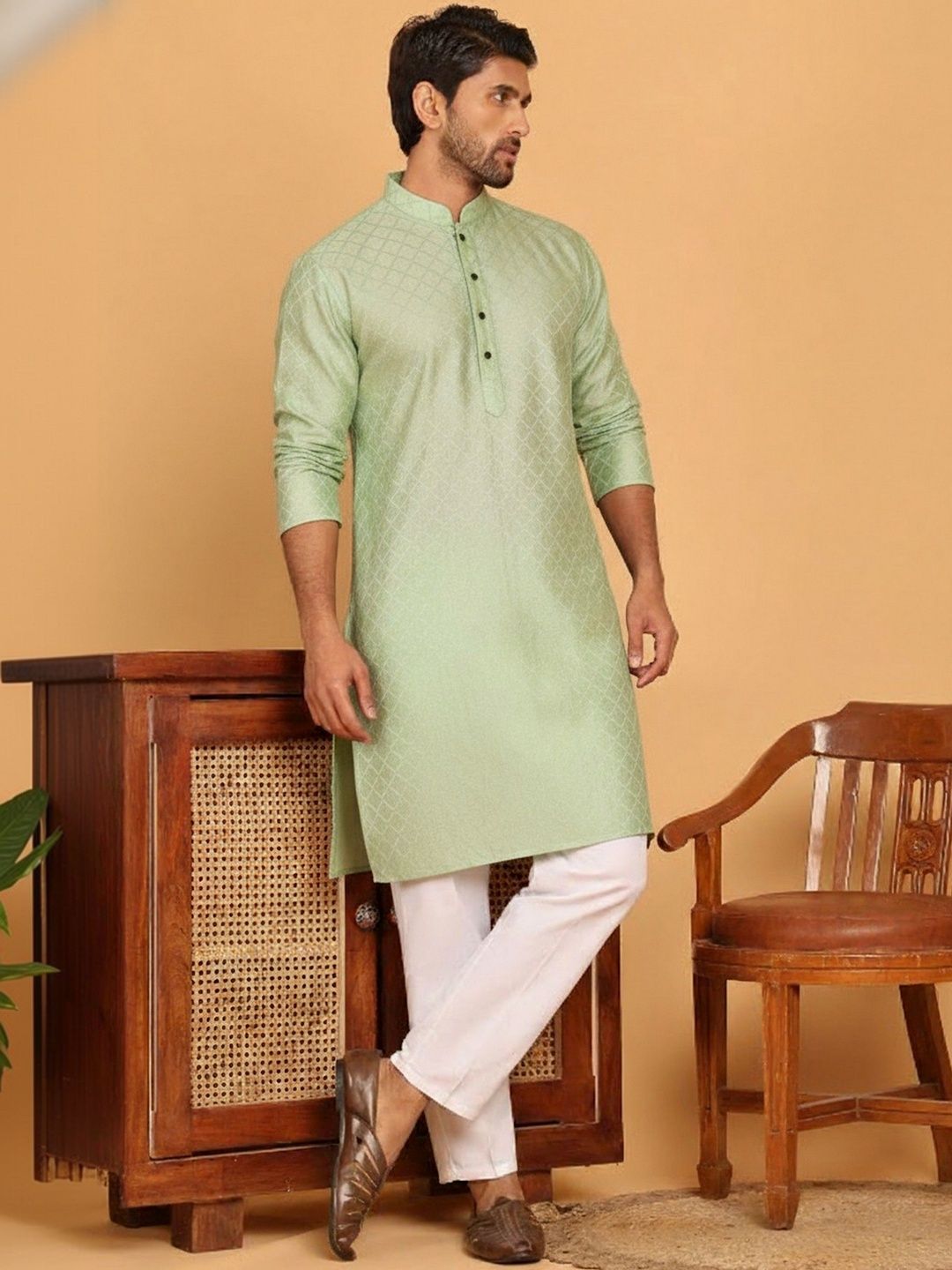 HERE&NOW Men Embroidered Thread Work Handloom Kurta