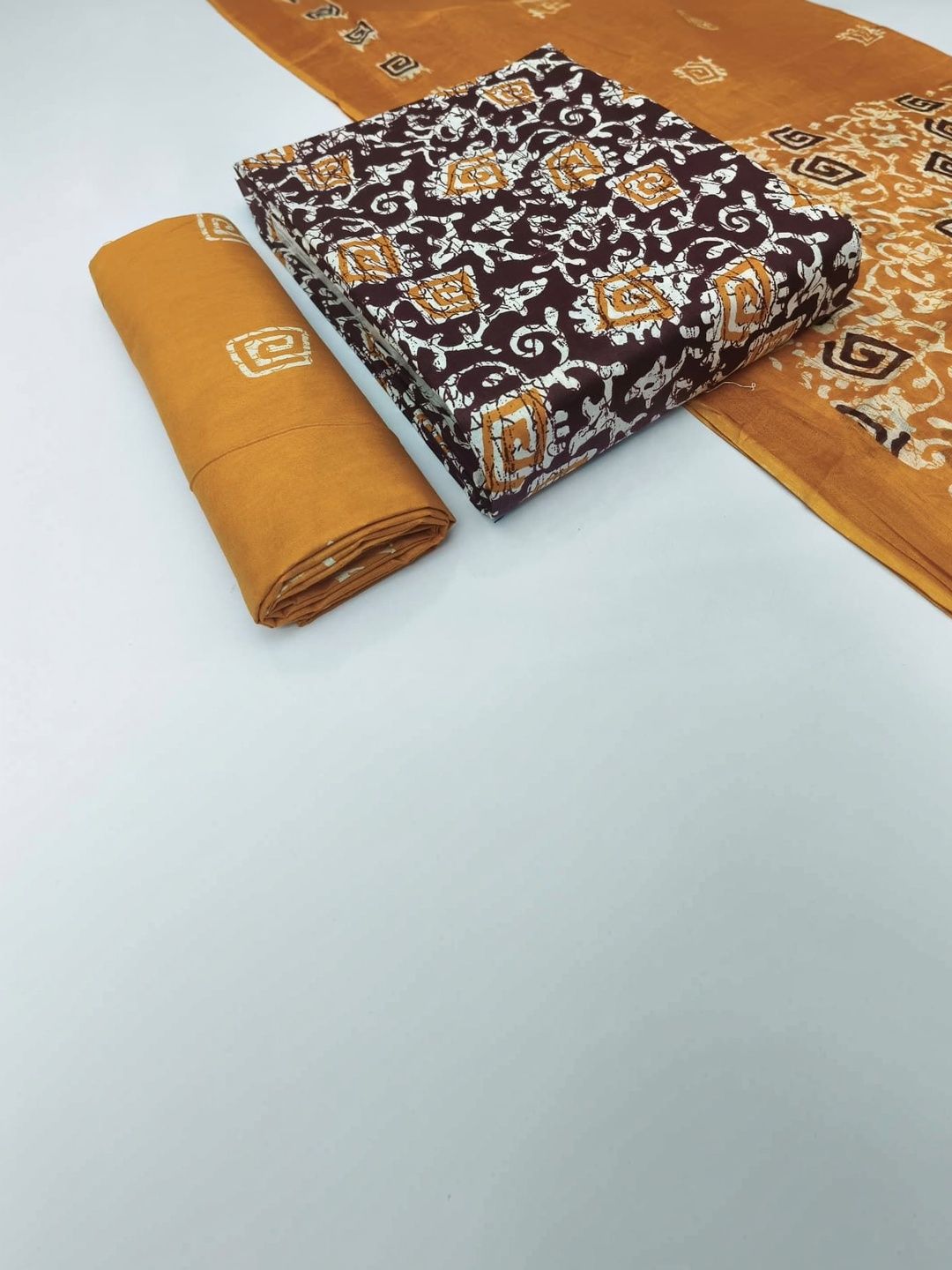 Keshar Printed Pure Cotton Unstitched Dress Material