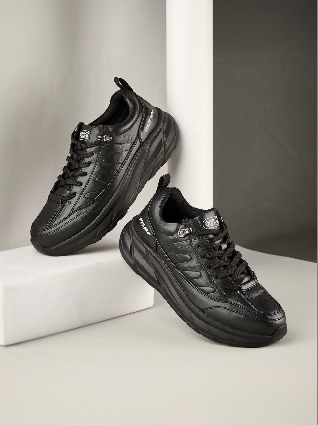 Duke Men Walking Shoes