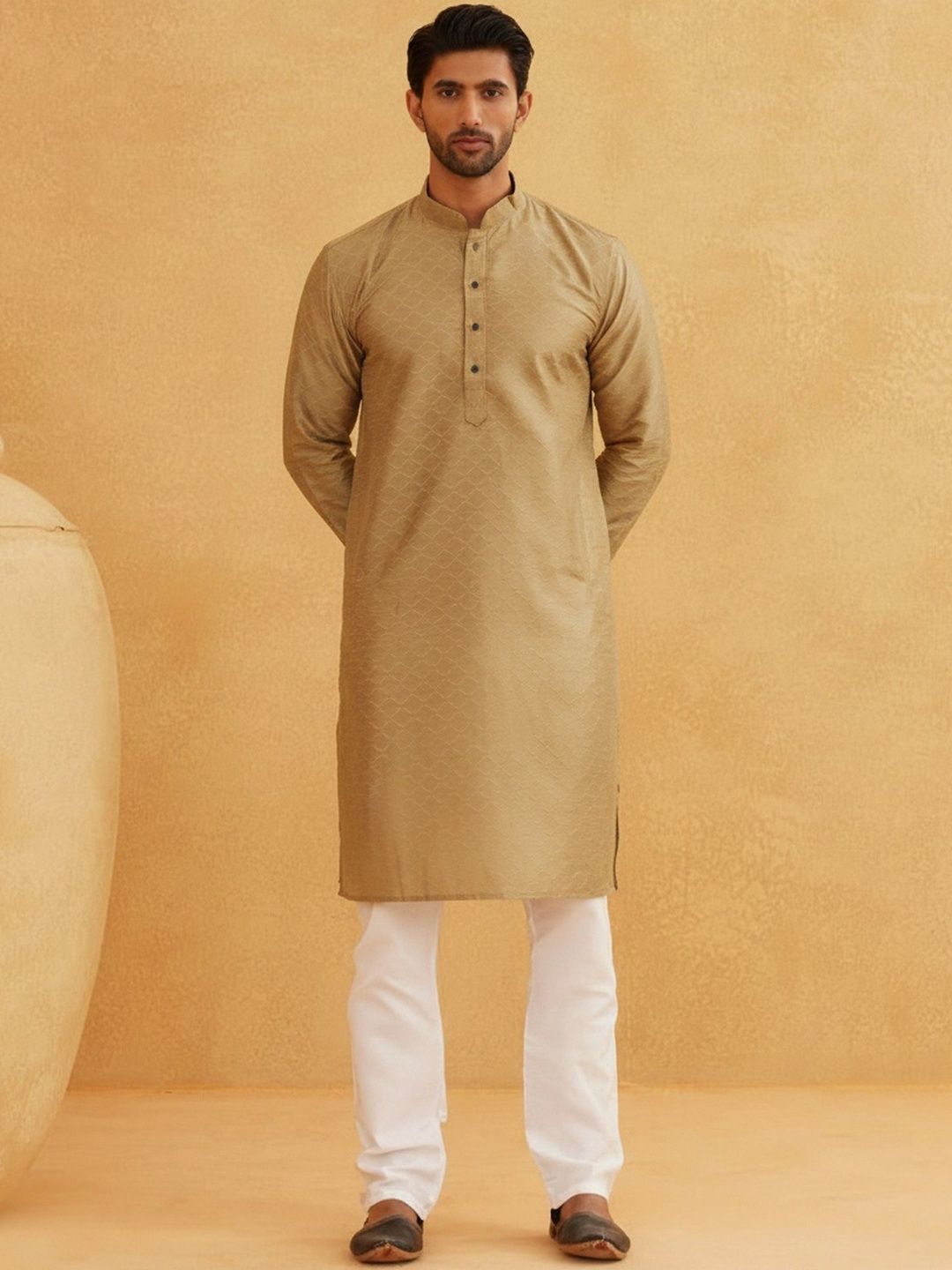 HERE&NOW Men Embroidered Thread Work Handloom Kurta