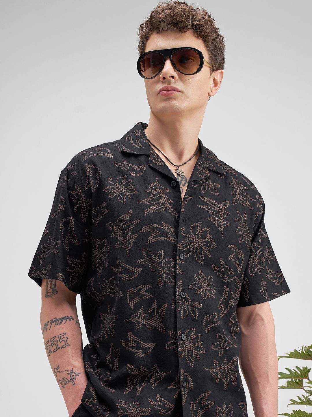 HIGHLANDER Men Floral Printed Casual Shirt