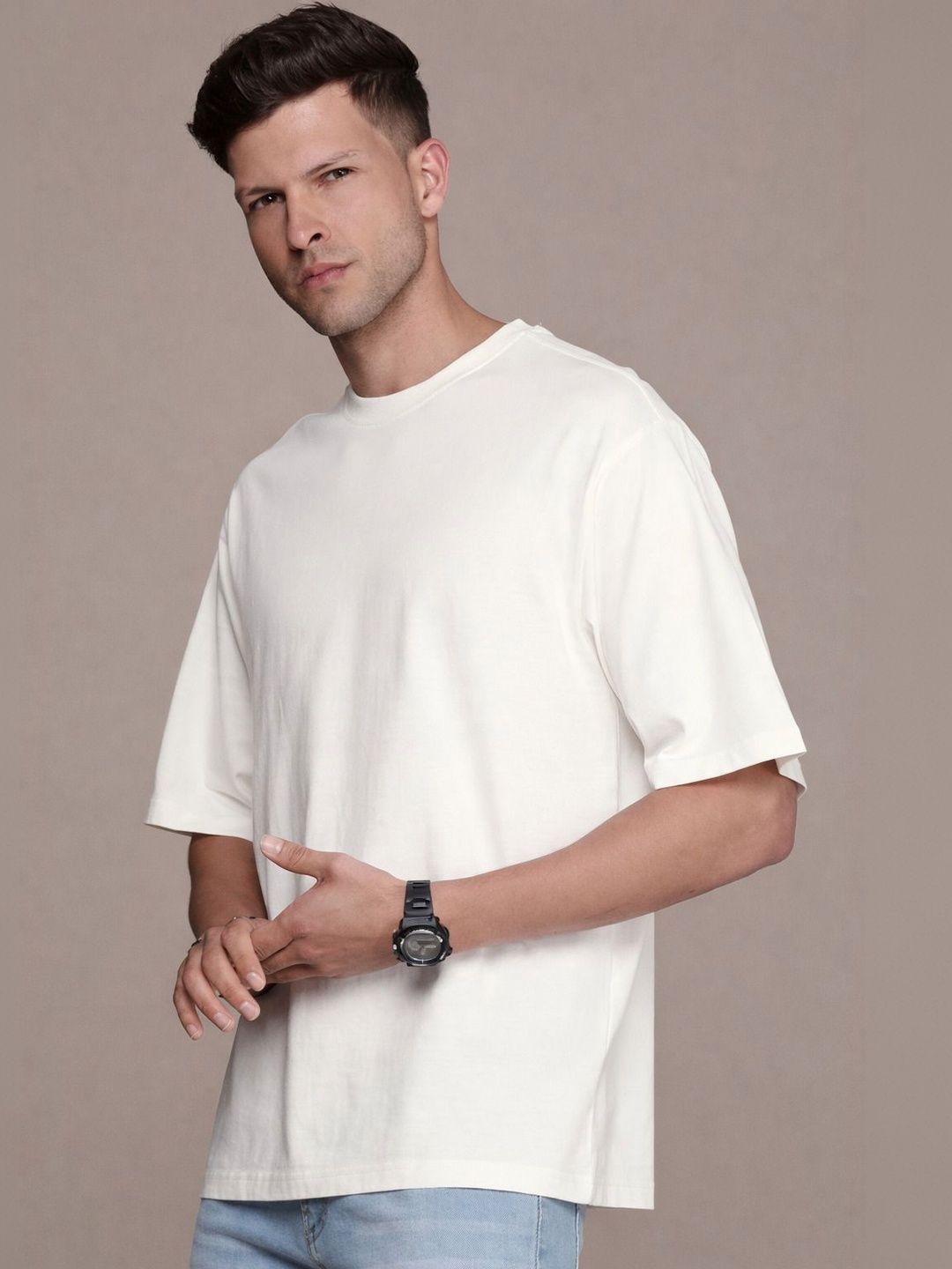 The Roadster Lifestyle Co Round Neck Oversized-Fit Tshirt