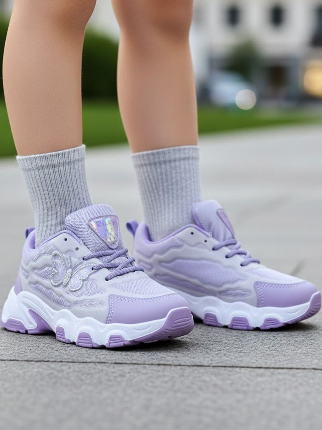 MUKUNDU Girls Textured Sneakers