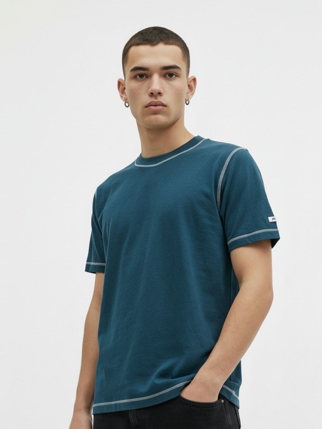 glitchez Contrast Stitch T-shirt