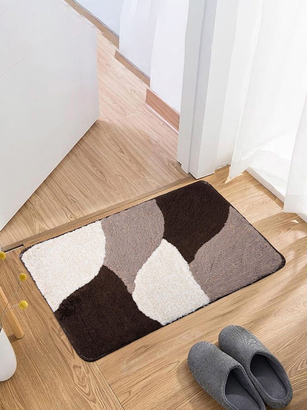 HOMESTIC Grey & White Patterned Velvet Anti-Skid Rectangular Doormats