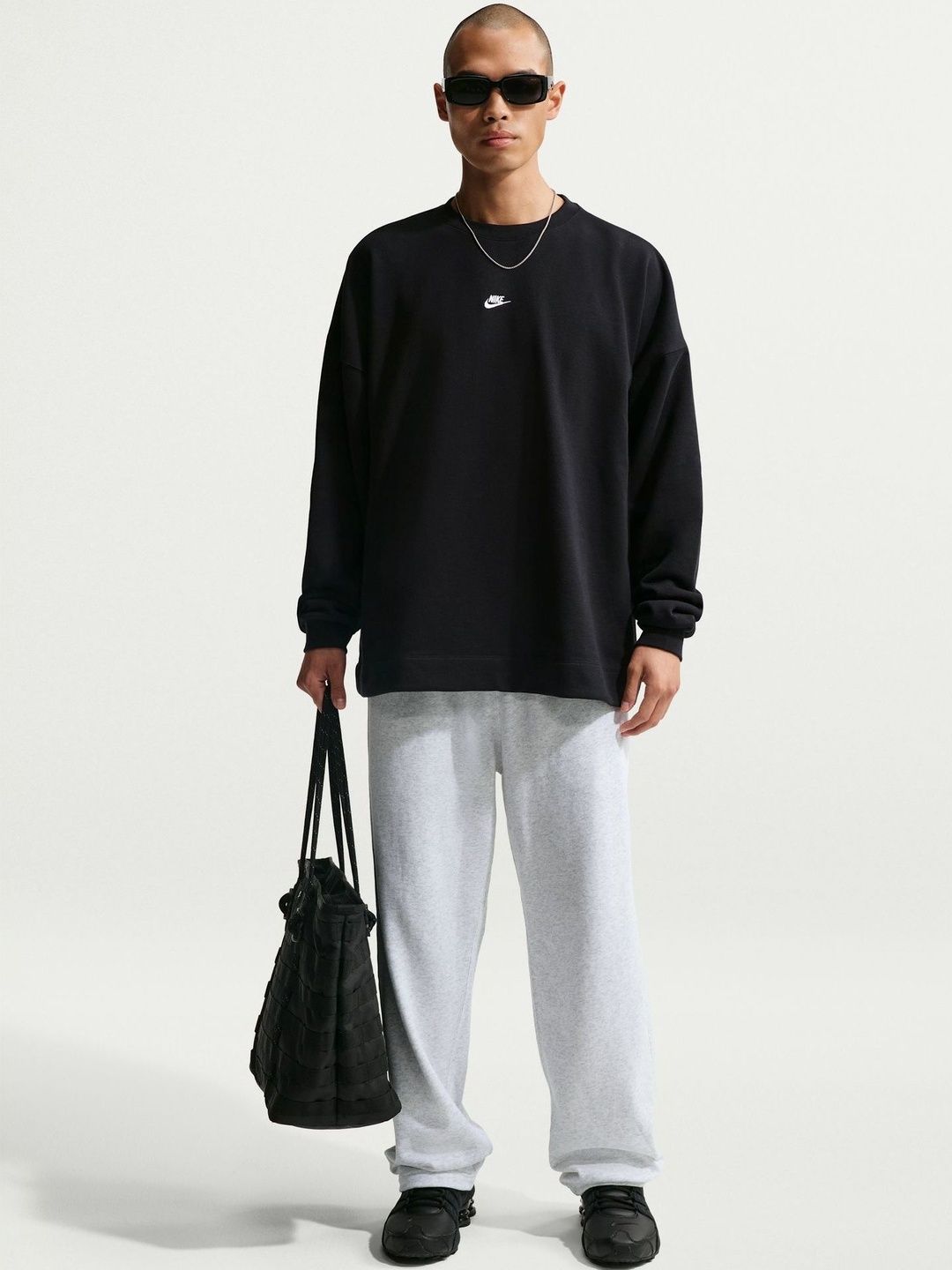 Nike Nike Sportswear Club Men's Oversized French-Terry Crew-Neck Sweatshirt