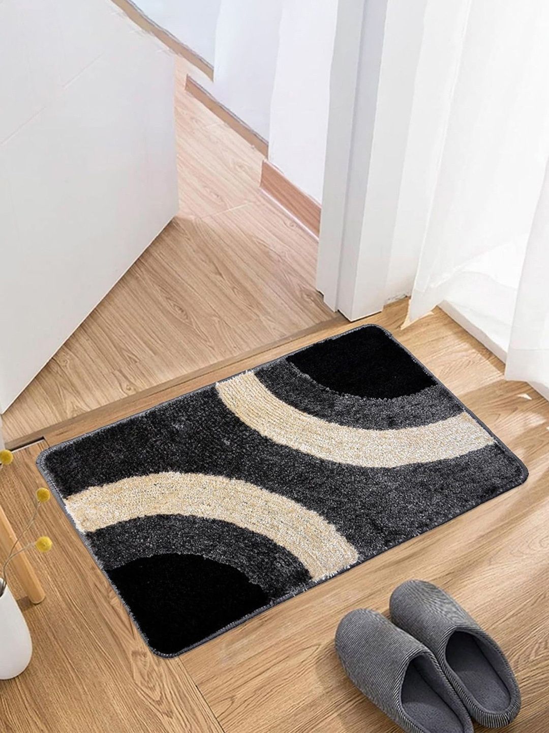 HOMESTIC Grey & Beige Patterned Velvet Anti-Skid Rectangular Doormats