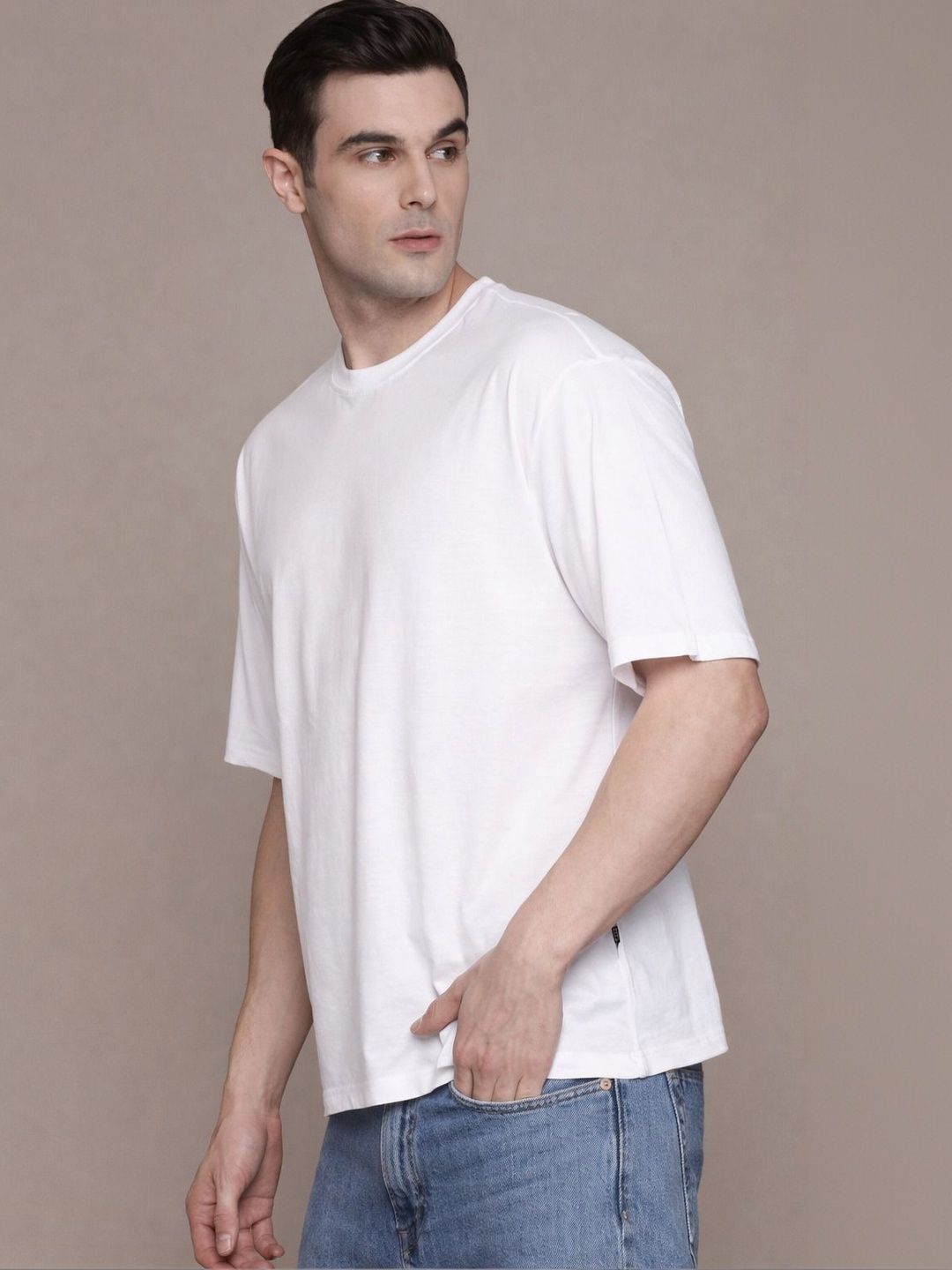 The Roadster Lifestyle Co Round Neck Oversized-Fit Tshirt