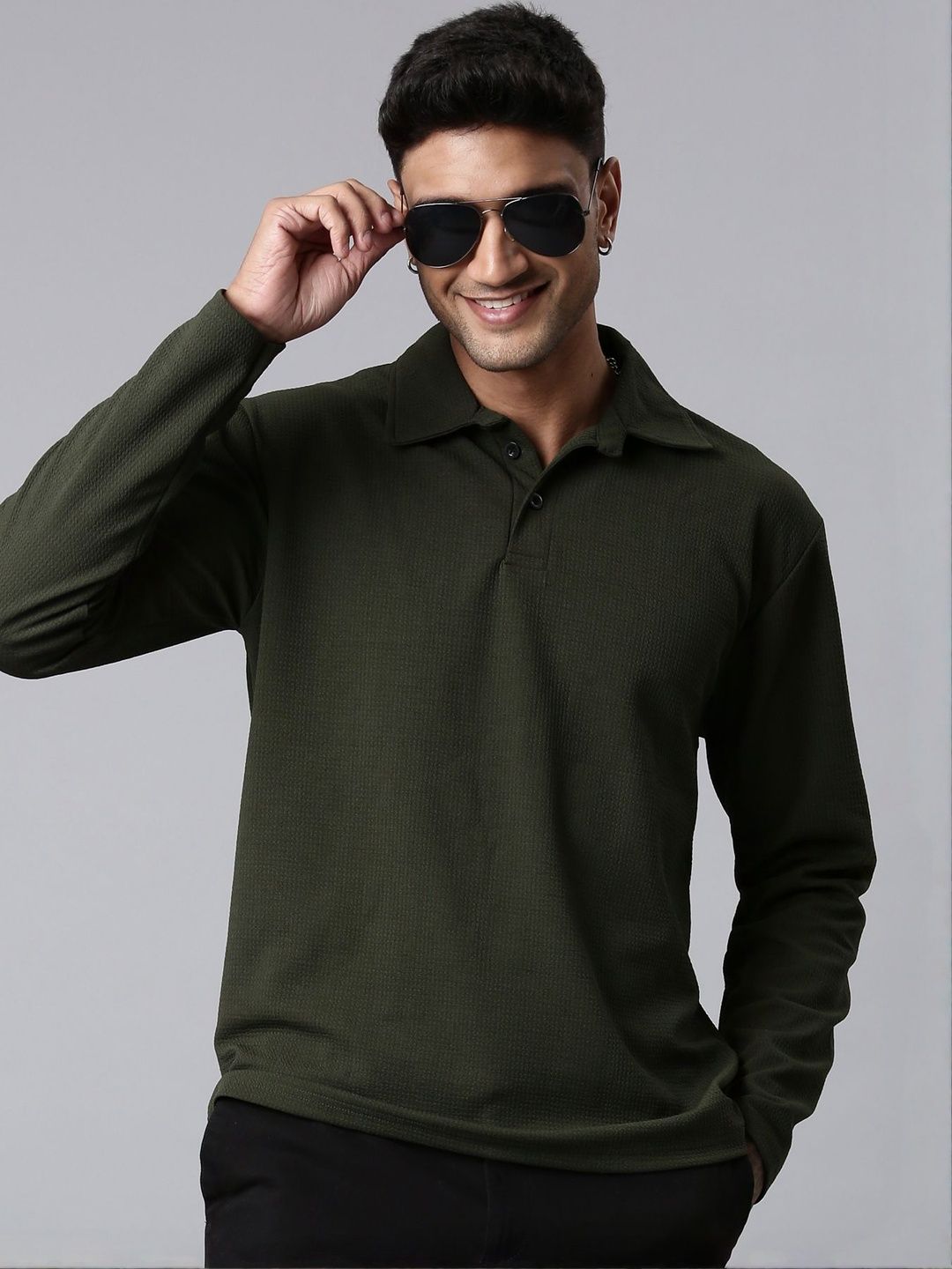 LEWEL Men Solid Polo Collar T-shirt