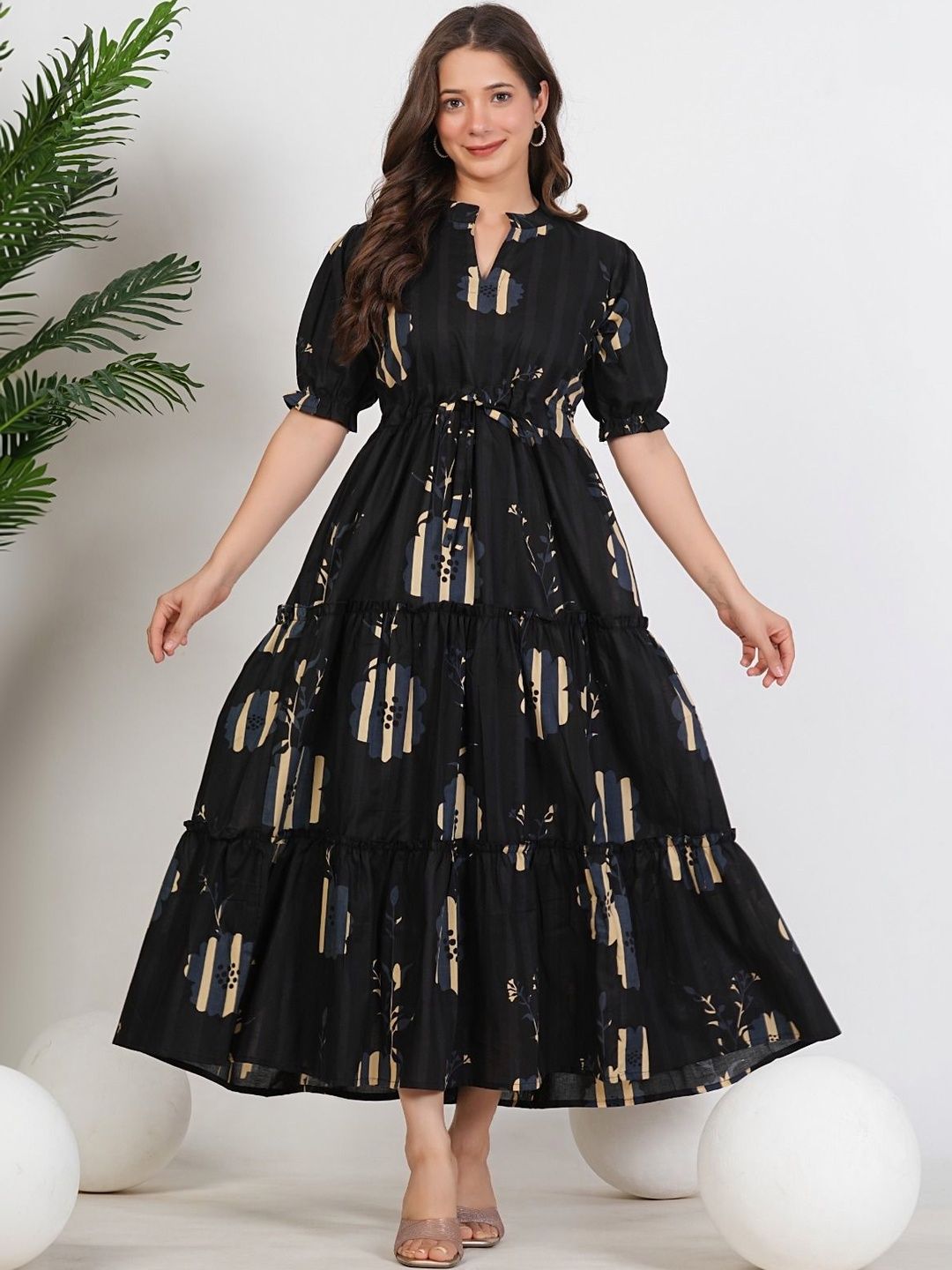 UNIBLISS Women Floral Printed Thread Work Anarkali Kurta