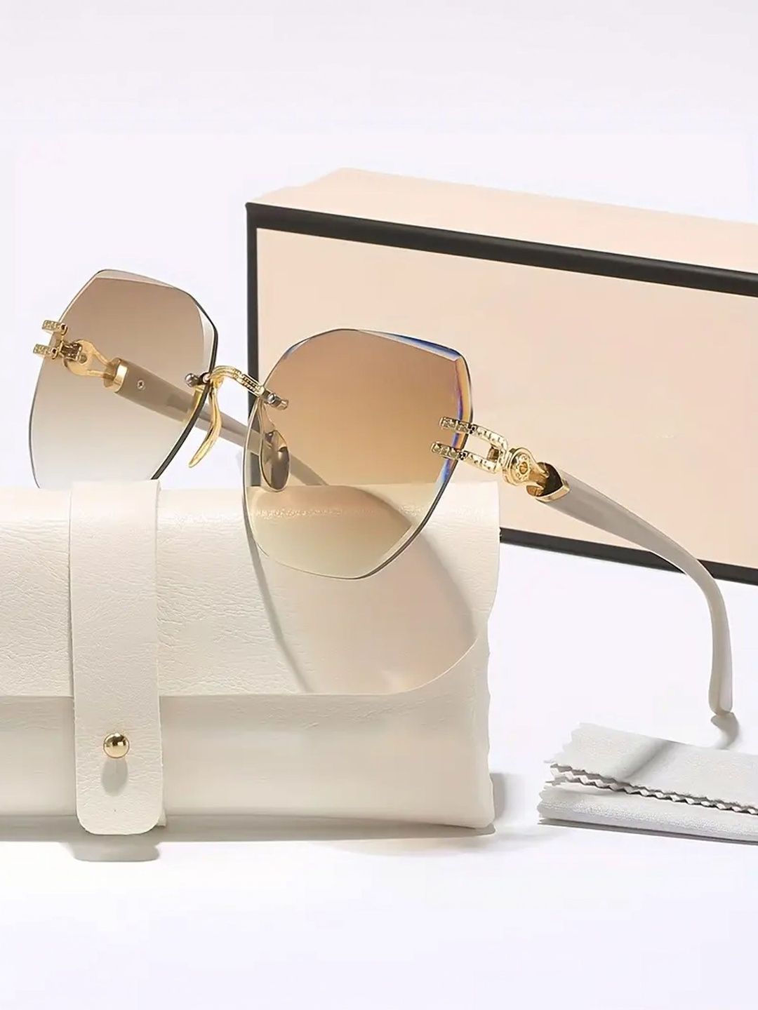 Leeway Women Cateye Sunglasses