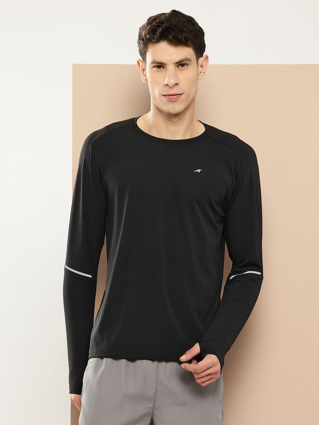 Alcis Dry Tech Reflective Detail Slim Fit Training T-shirt with Thumb Hole