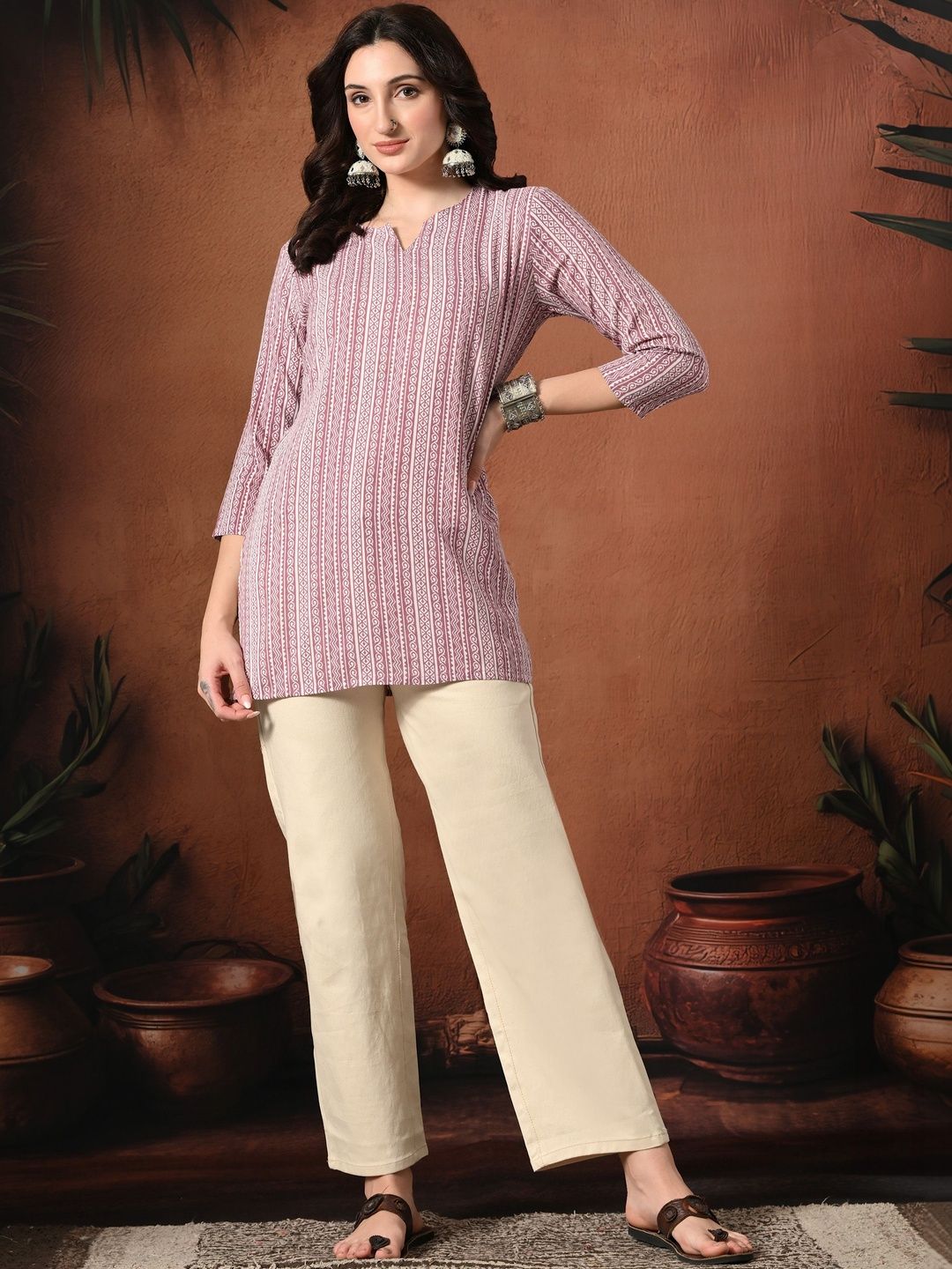 KEOSA Ethnic Motifs Printed V-Neck Kurti
