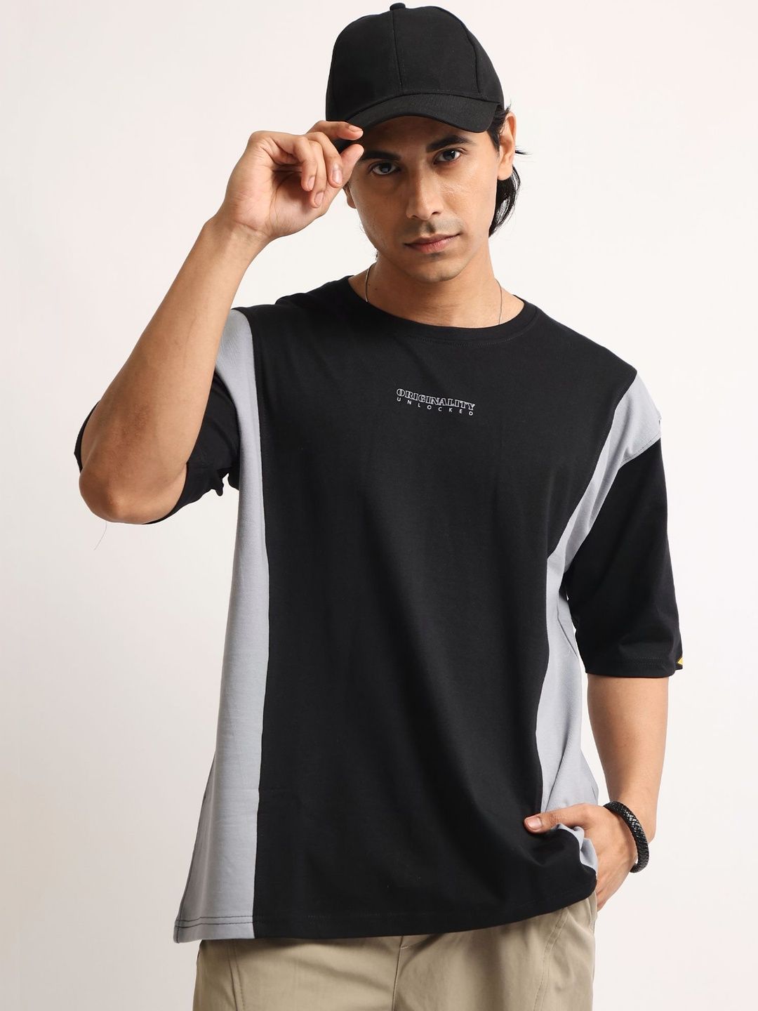 Maniac Men Typography Colourblocked T-shirt