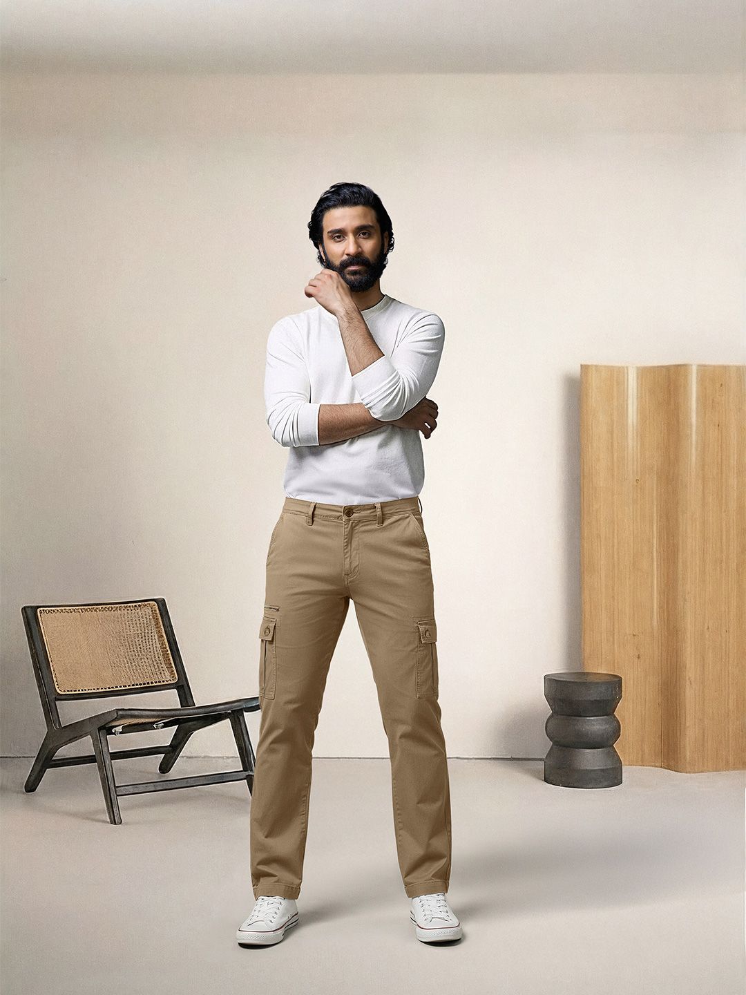 AD By Arvind Men Mid-Rise Relaxed Tapered Fit Cargos