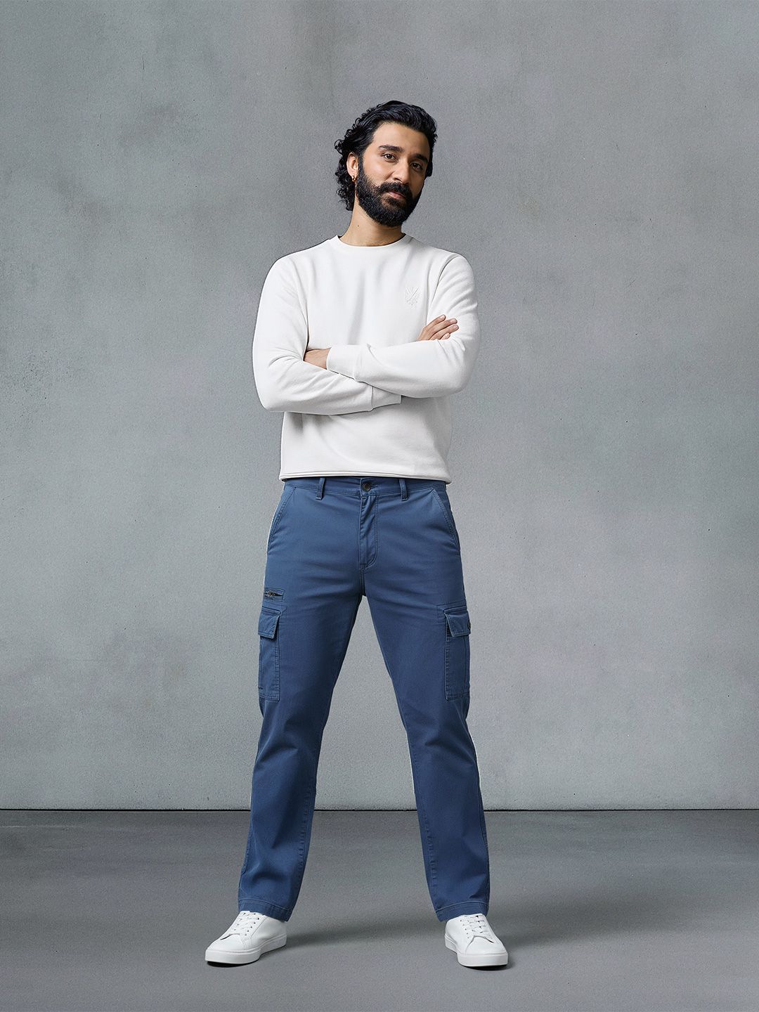 AD By Arvind Men Mid-Rise Relaxed Tapered Fit Cargos