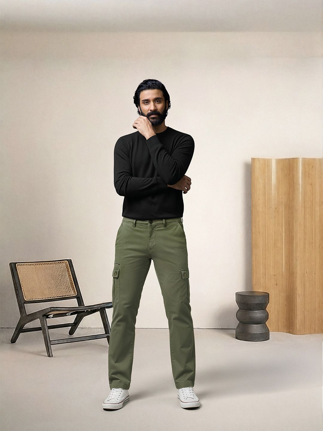 AD By Arvind Men Mid-Rise Relaxed Tapered Fit Cargos