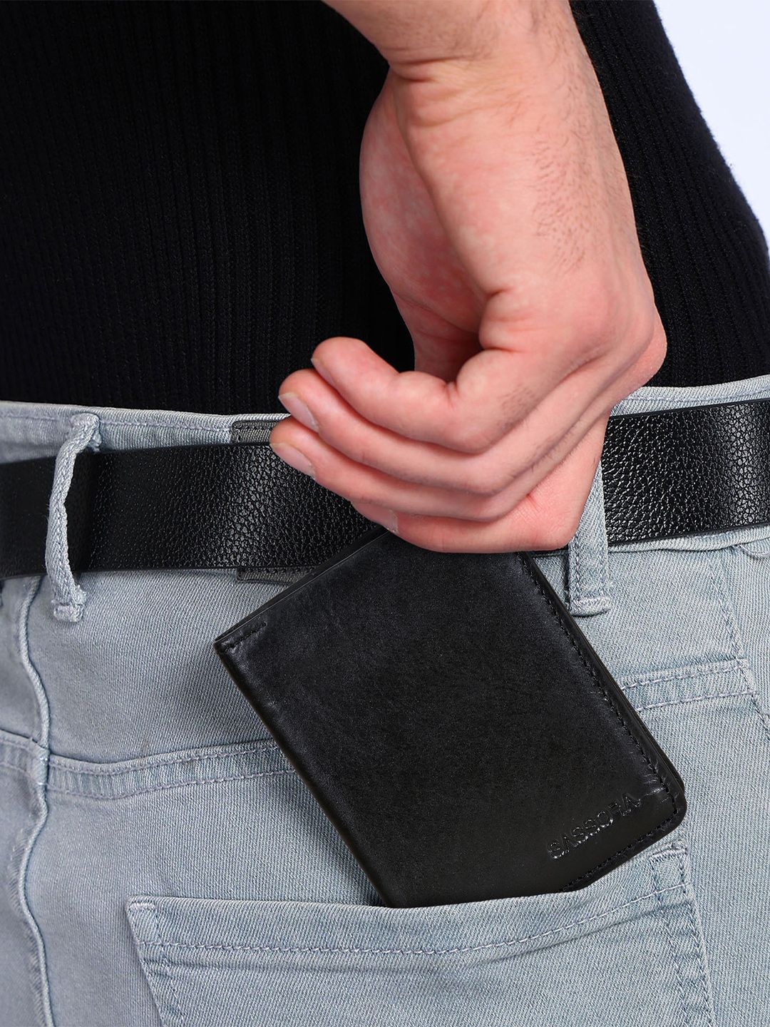 Sassora Men Leather Two Fold Wallet