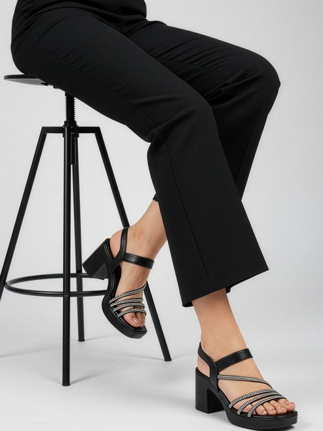 CHINRAAG Party Block Sandals