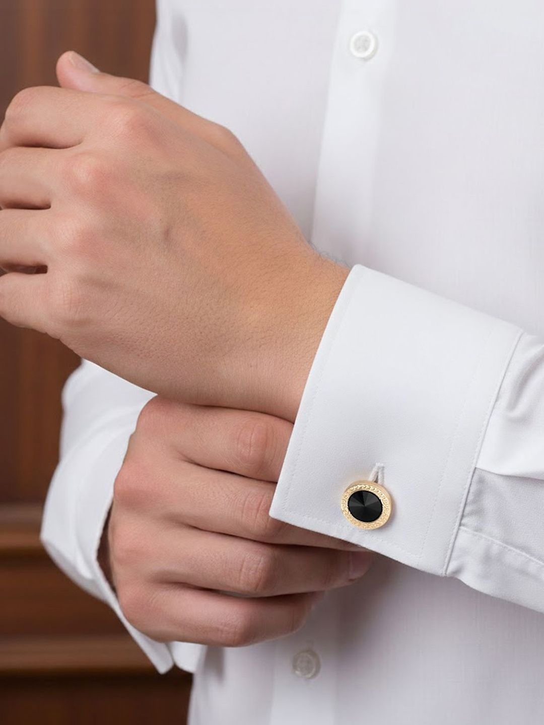 Peora Cufflink