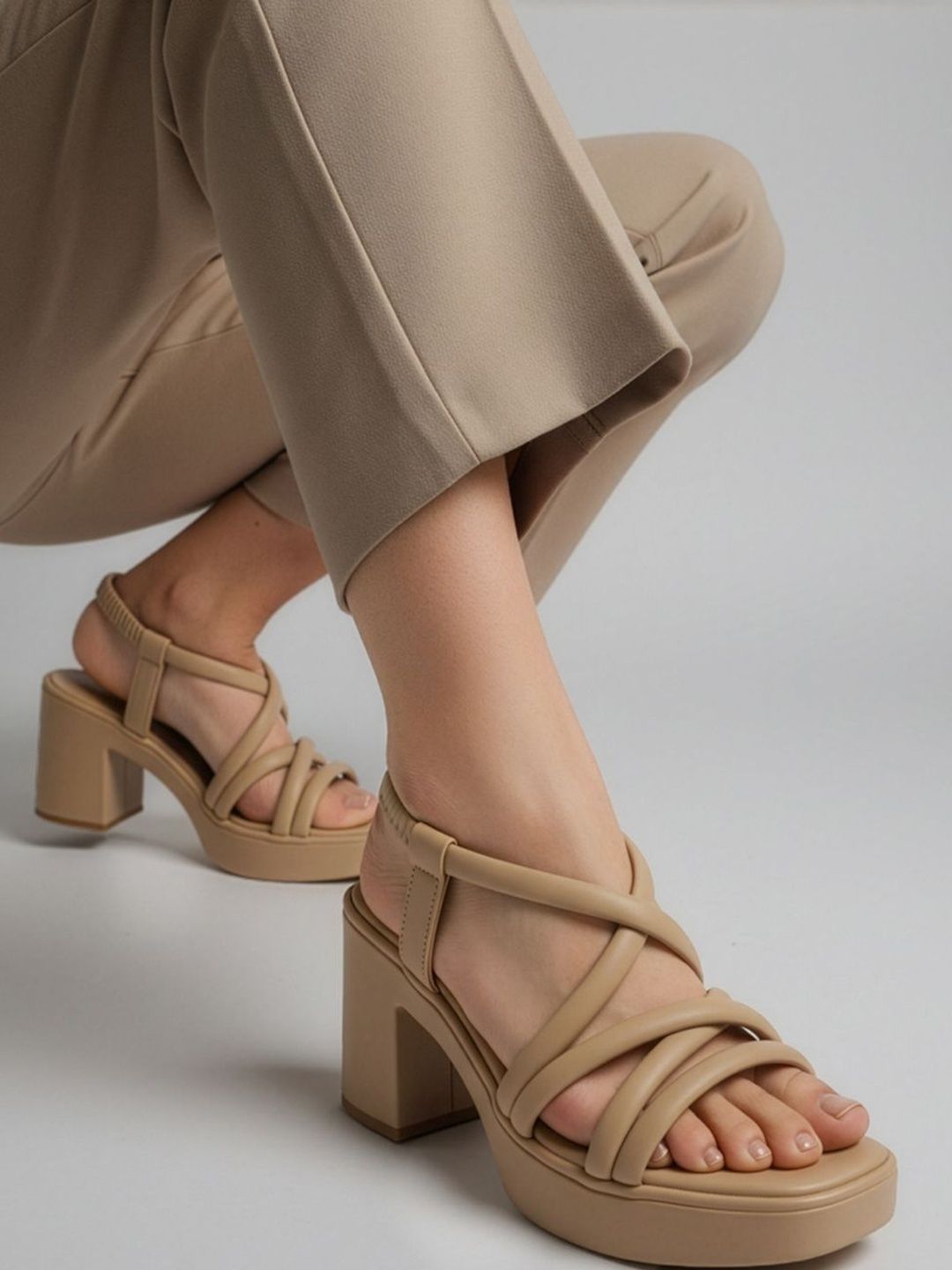 CHINRAAG Block Sandals
