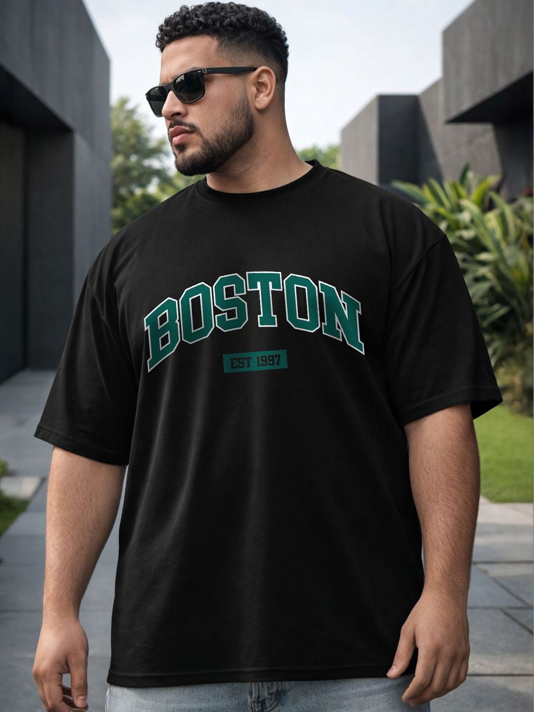 VEIRDO Men Printed Drop-Shoulder Sleeves Pure Cotton T-shirt