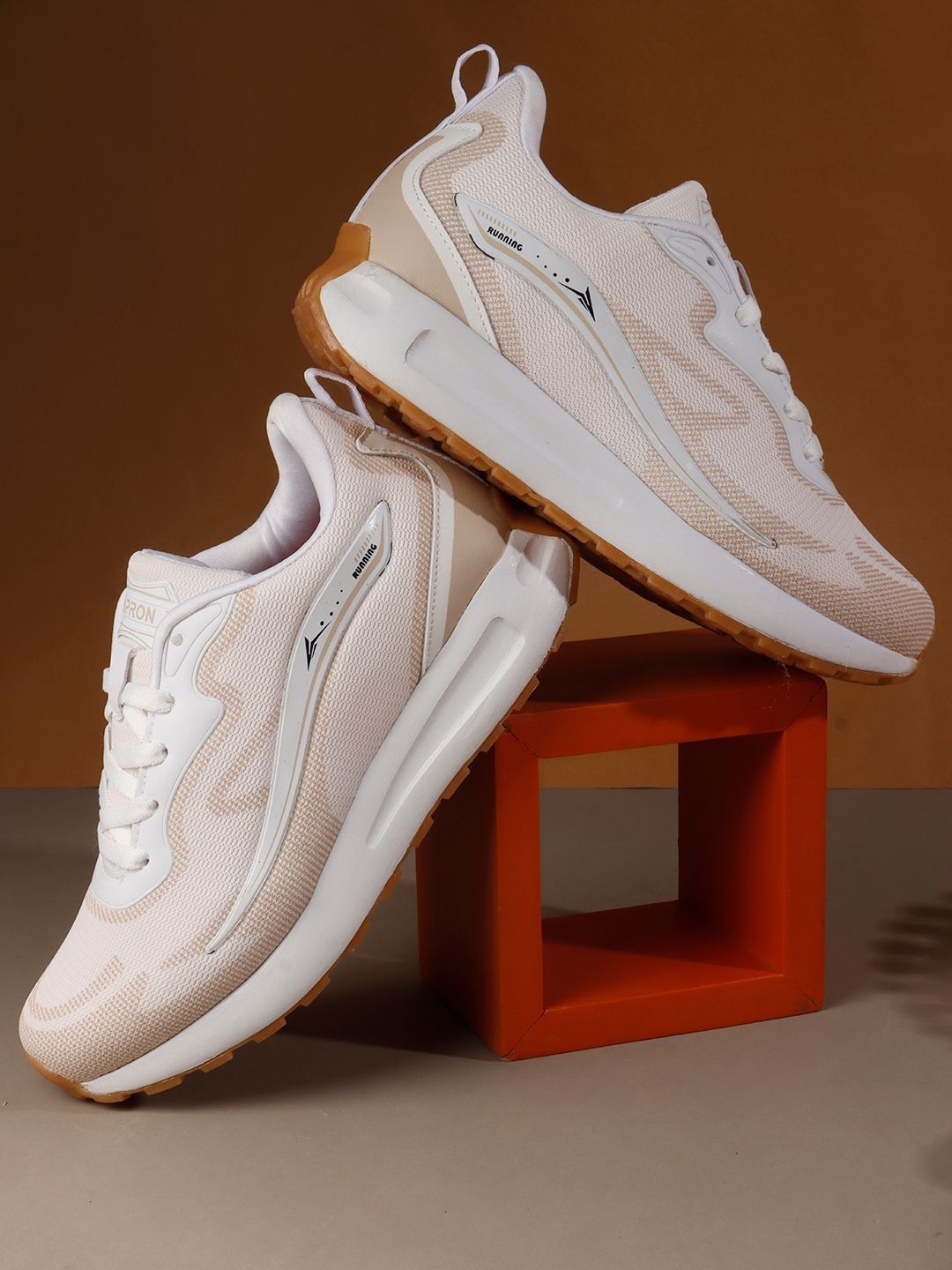 APRON Men Mesh Running Non-Marking Shoes