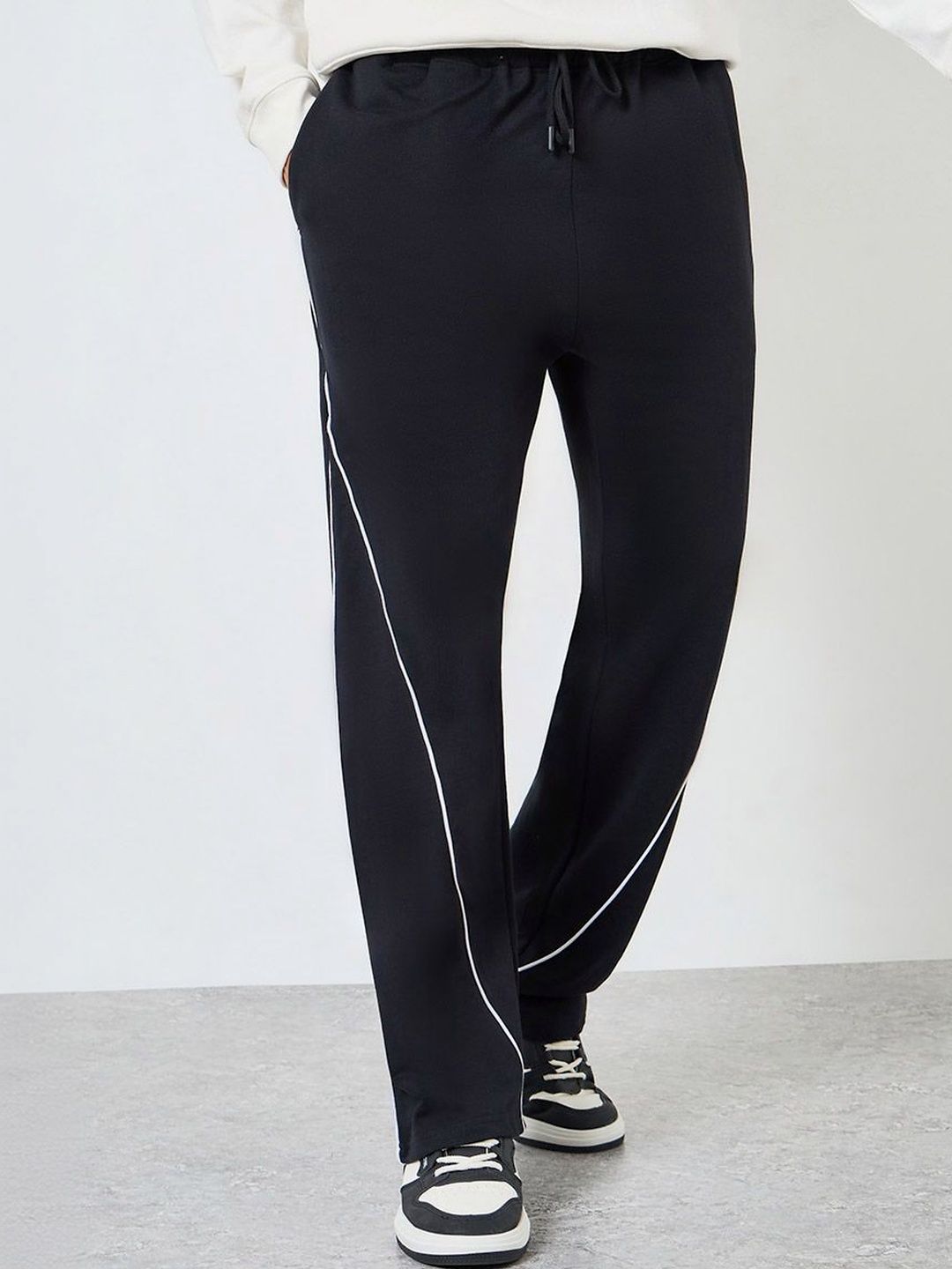 Styli Men Cotton Wide Leg Oversized Jogger