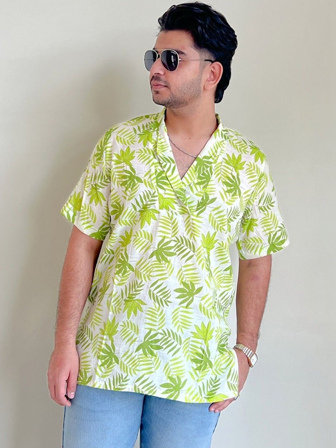 DISHA R DOT Men Leaf-Printed Lapel Neck Relaxed Fit Shirt