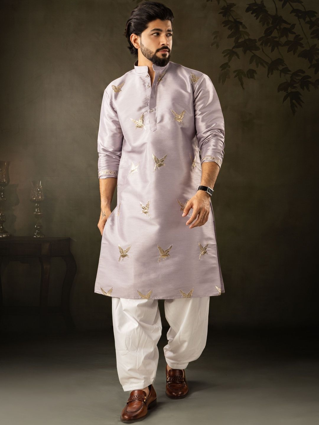 Rawayi Men Floral Patchwork Kurta