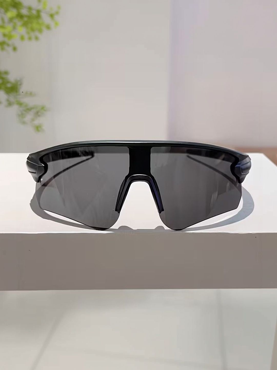 Artrue Unisex Black Lens & Black Sports Sunglasses with