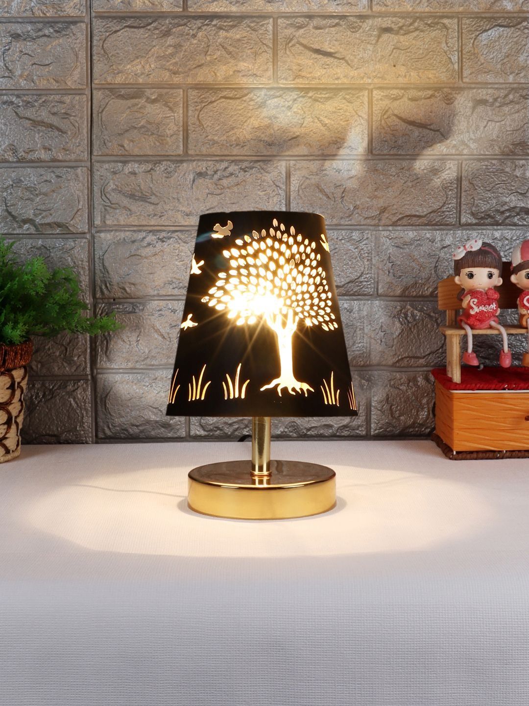 Aura Black Textured Metal Frusturical Shaped Table Lamp