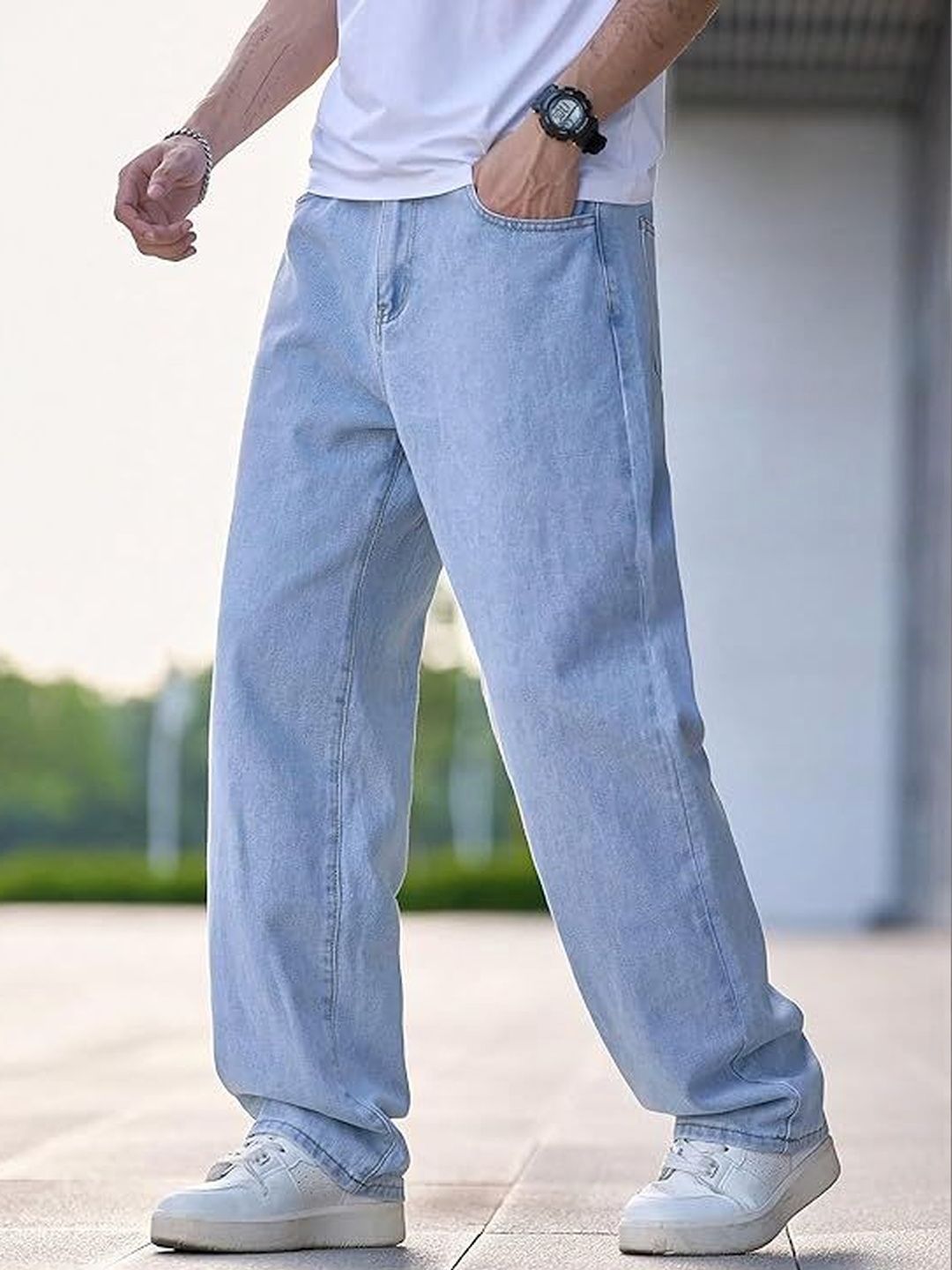 BAESD Men Relaxed Fit High-Rise Mildly Distressed Light Fade Stretchable Jeans