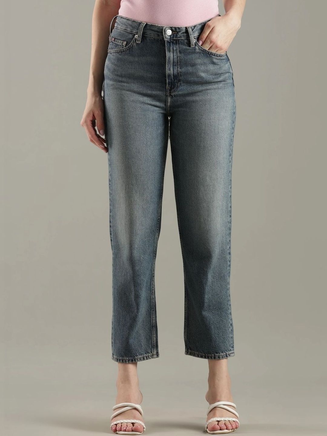 Regular Fit High-Rise Light Fade Jeans