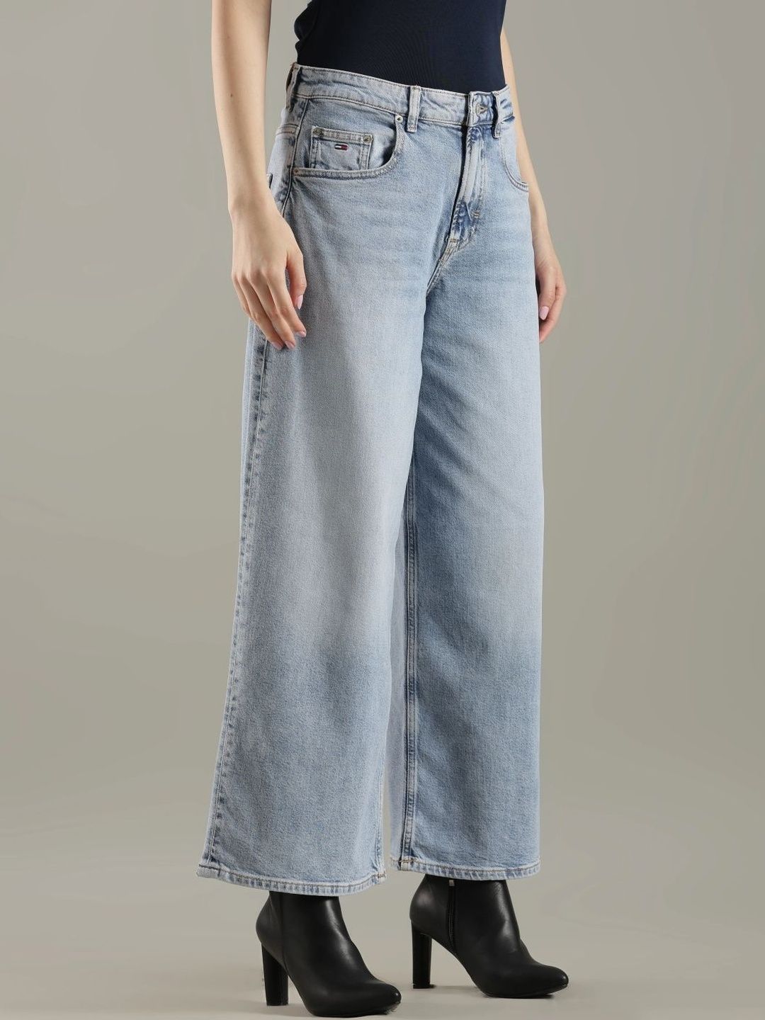 Relaxed Fit High-Rise Light Fade Jeans