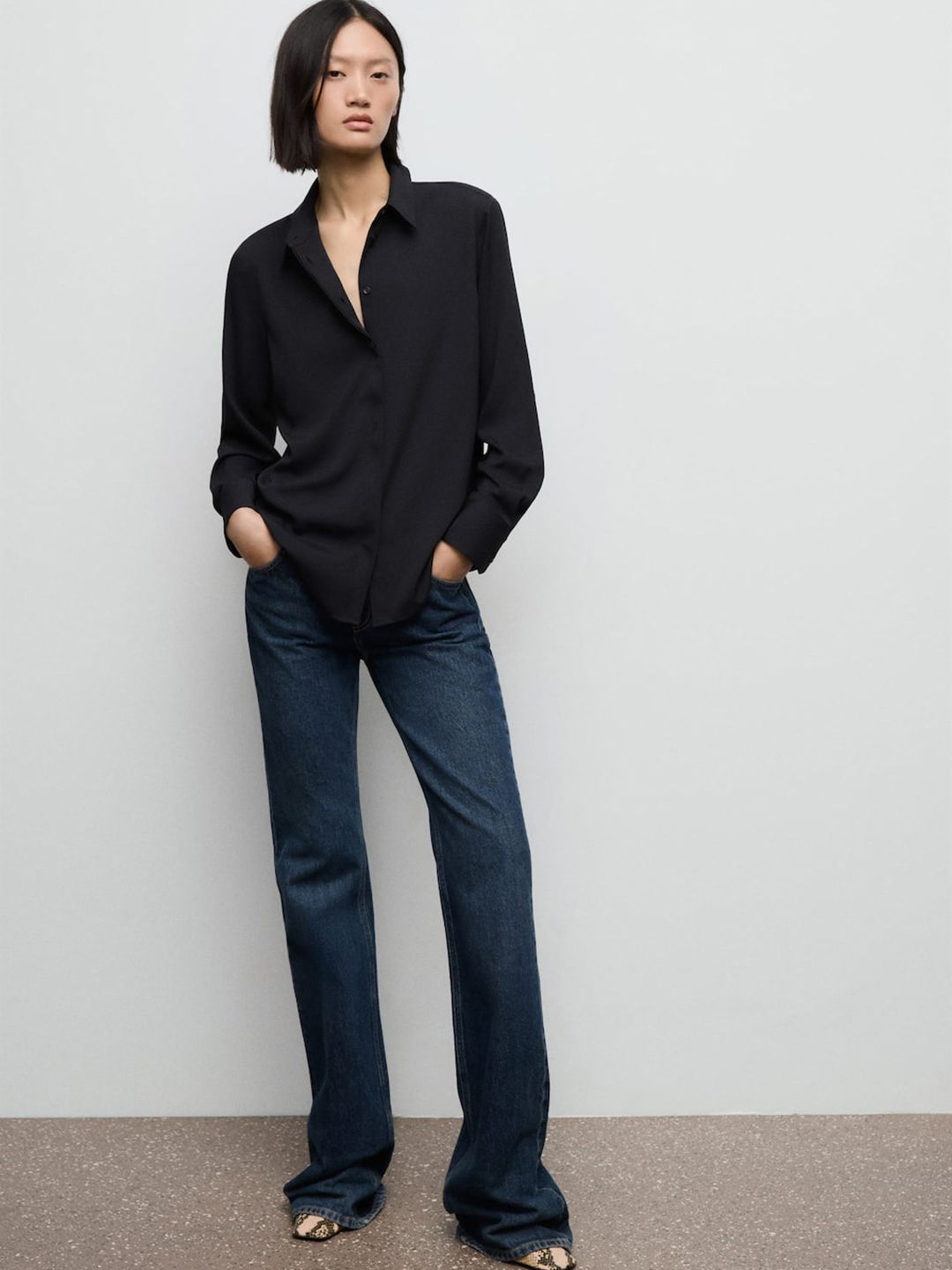 Spread Collar Casual Shirt