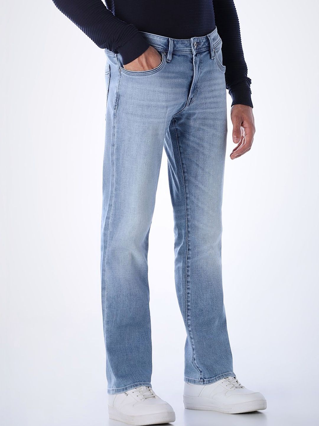 Regular Fit Low-Rise Light Fade Stretchable Jeans