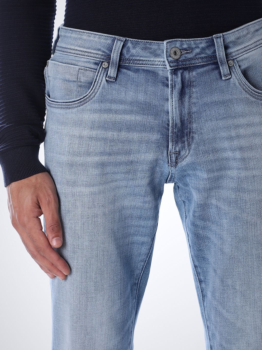 Regular Fit Low-Rise Light Fade Stretchable Jeans