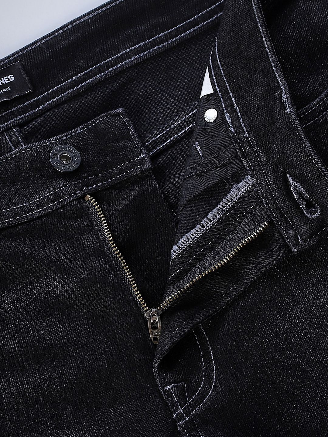 Regular Fit Low-Rise Light Fade Stretchable Jeans