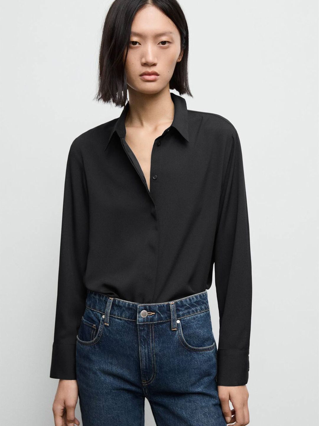 Spread Collar Casual Shirt