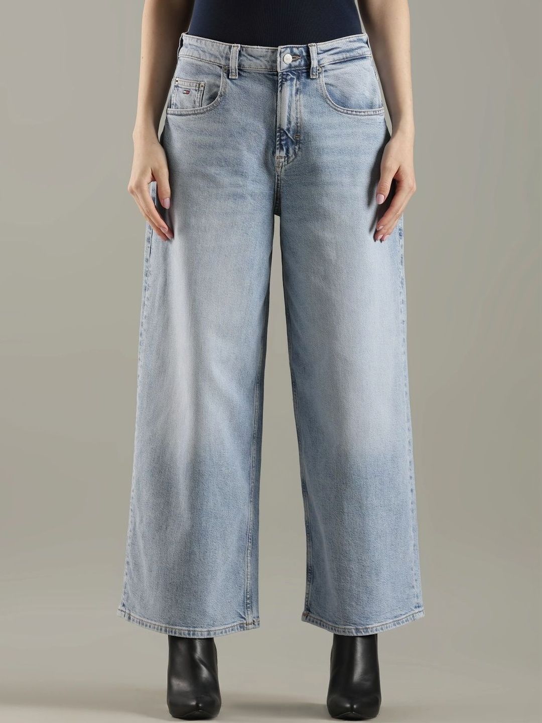 Relaxed Fit High-Rise Light Fade Jeans