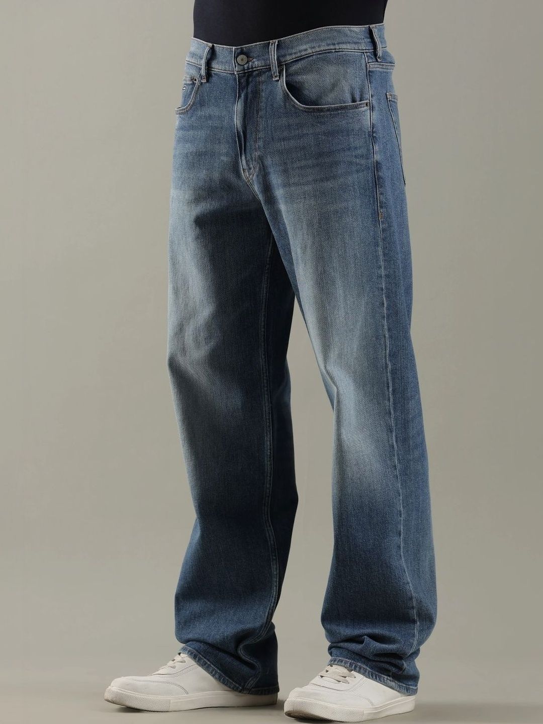 Relaxed Fit Mid-Rise Light Fade Jeans