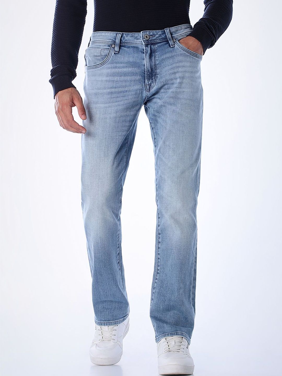 Regular Fit Low-Rise Light Fade Stretchable Jeans