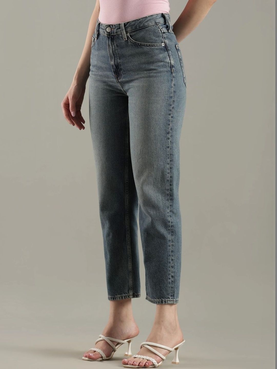 Regular Fit High-Rise Light Fade Jeans