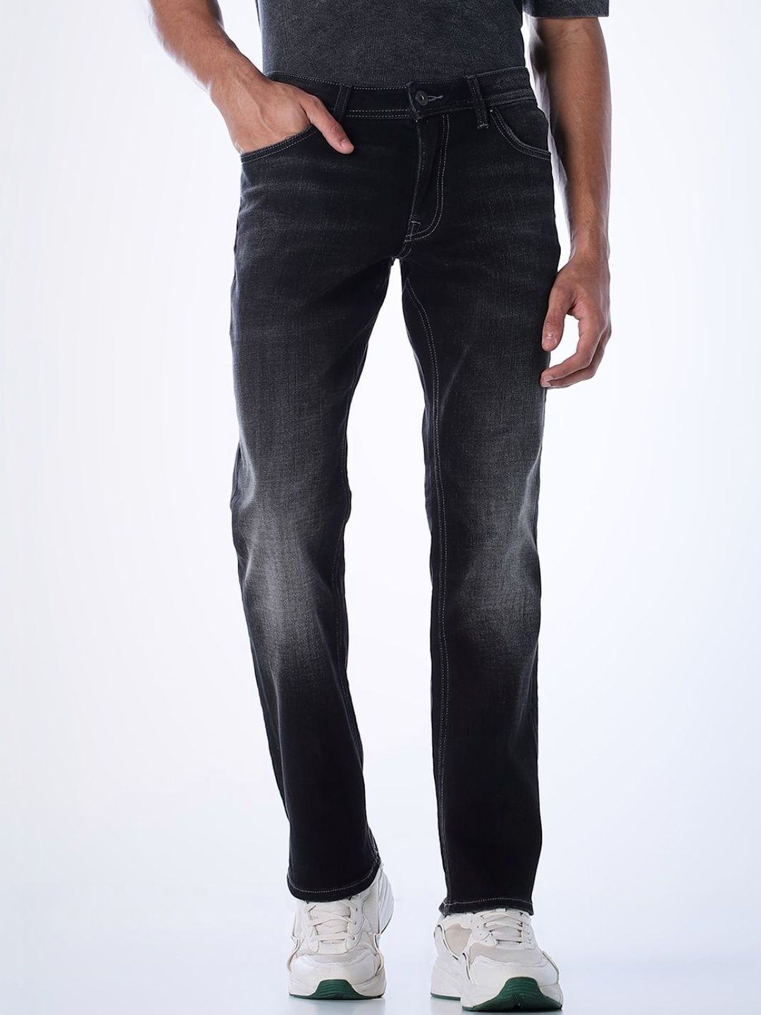 Regular Fit Low-Rise Light Fade Stretchable Jeans