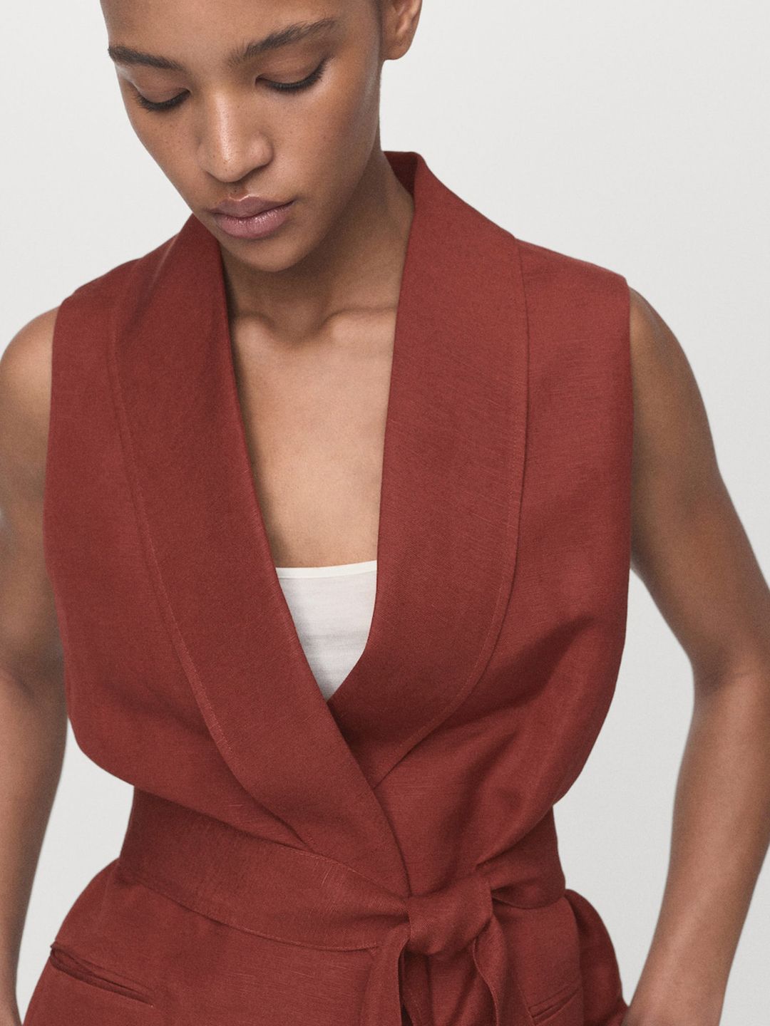 Lapel Collar Waistcoat With Belt