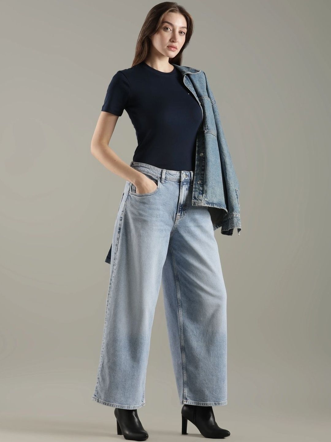 Relaxed Fit High-Rise Light Fade Jeans