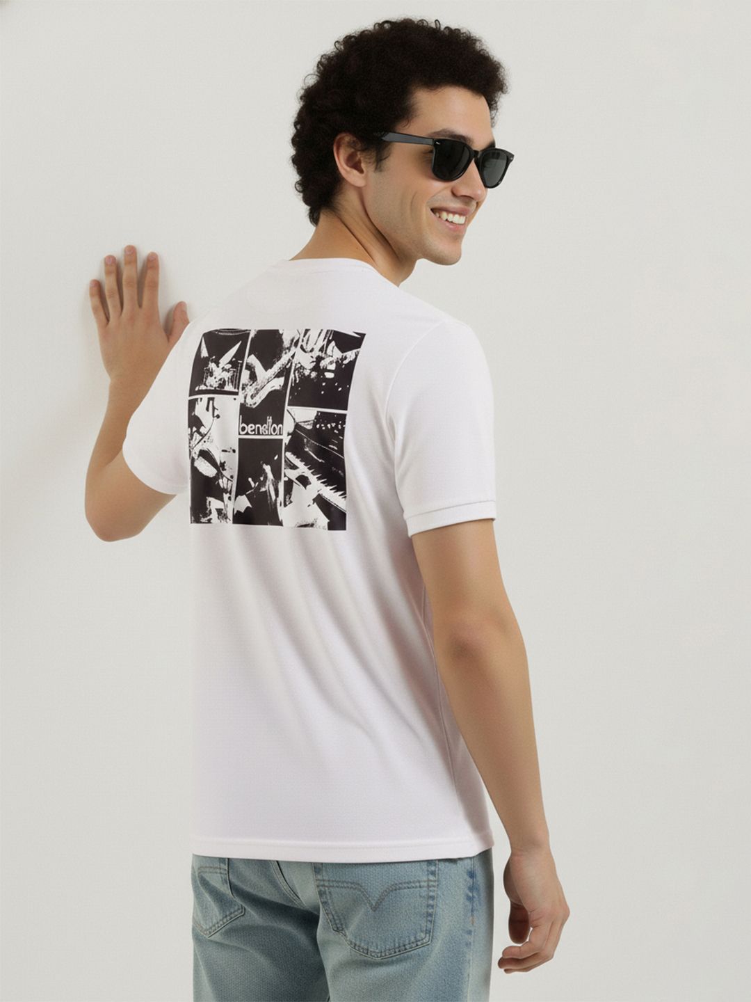 United Colors of Benetton Graphic Printed Boxy T-shirt