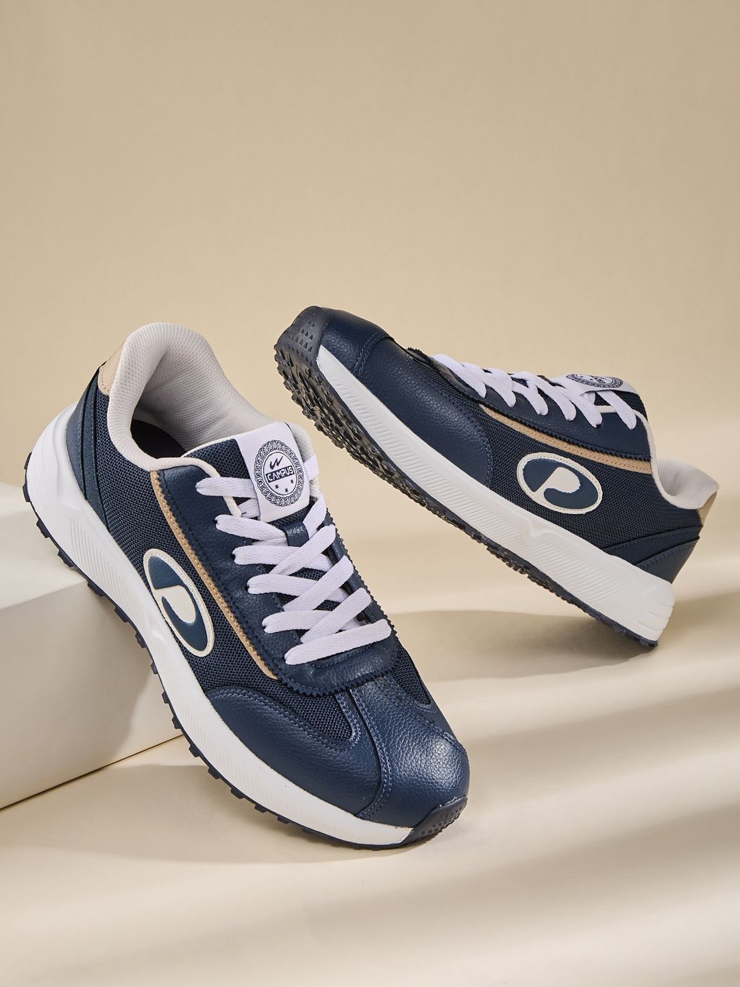 Campus ASEND Men Textured TPR Sneakers